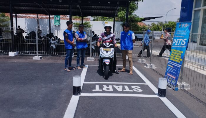 Satpas Polres Pamekasan Mengadakan Program Latihan Ujian Praktek SIM Gratis