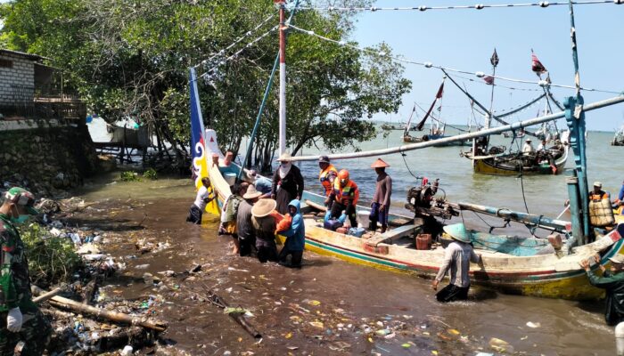 Tim SAR Gabungan Pamekasan Kompak, Nelayan yang Hilang 2 Hari di Laut Ditemukan Meninggal, Polisi Jelaskan Kronologi