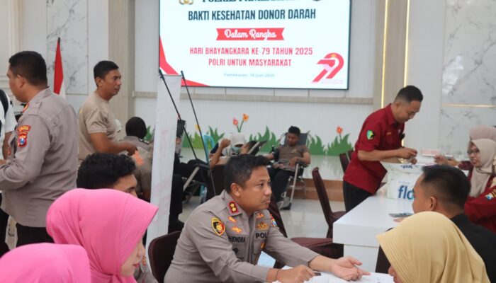 Jelang Hari Bhayangkara Ke-79, Polres Pamekasan Gelar Bhakti Kesehatan donor darah