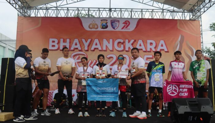 Semarak Hari Bhayangkara Ke-79, Polres Pamekasan Gelar Bhayangkara Fun Run 7,9 K