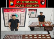 Digerebek Tengah Malam, Warga di Jeneponto Ketahuan Simpan Ribuan Obat Terlarang di Lemari