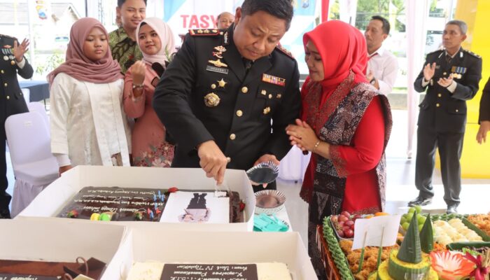 Puncak Rangkaian Hari Bhayangkara ke-79, Polres Pamekasan Gelar Tasyakuran Bersamaan Ultah Kapolres