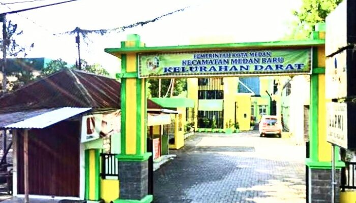 Kepling Tak Tinggal di Lokasi, Warga Lapor ke Camat Medan Baru Frans Siahaan 