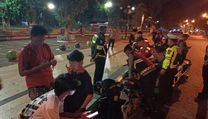 Polres Pamekasan Gelar Patroli Hunting Harkamtibmas, Antisipasi Kejahatan Jalanan Dan Balapan Liar