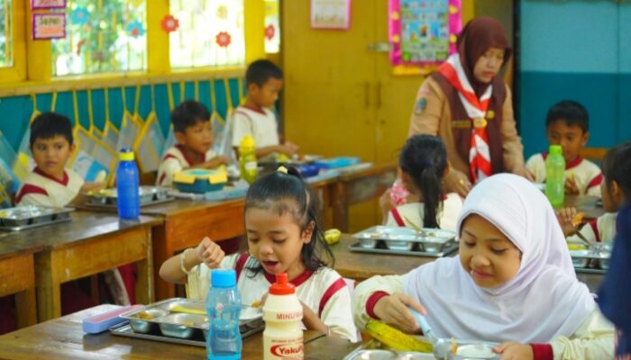 Polri jadikan SPPG Pejaten Icon Percontohan dalam Mensukseskan Program MBG  bagi Anak – anak Sekolah