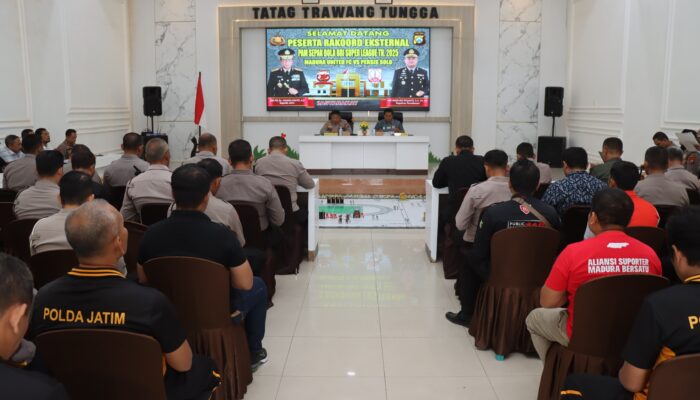 Kapolres Pamekasan Pimpin Rakor Pengamanan MU vs Persis Solo BRI Super League