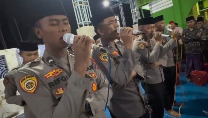 Tim Al Banjari Polres Pamekasan Hadir Ditengah Masyarakat Dalam Acara Religi