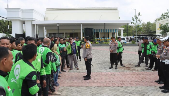 Wakapolres Pamekasan Pimpin Apel Akbar Kebangsaan Buruh Indonesia 