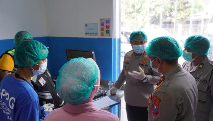 Pendistribusian Perdana Program Makan Bergizi Gratis YKB Polres Pamekasan Untuk Ribuan Pelajar