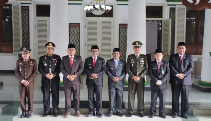 Upacara Hari Sumpah Pemuda Ke-97 di Pendopo, Kapolres Pamekasan Ajak Seluruh Generasi Muda Jaga Persatuan