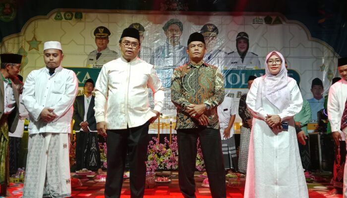 Camat Teluk Pandan Hadiri Acara “Suka Rahmat Bersholawat” Ratusan Warga Padati Kantor Desa