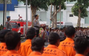 Kapolres Pamekasan Pimpin Apel Gelar Kesiapan Dalam Rangka Tanggap Darurat Bencana Hidrometeorologi