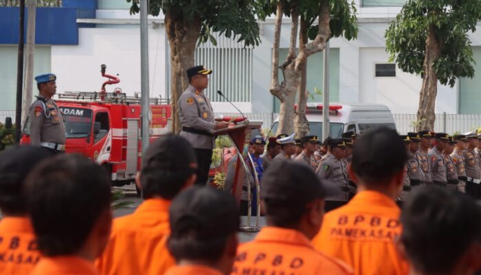 Kapolres Pamekasan Pimpin Apel Gelar Kesiapan Dalam Rangka Tanggap Darurat Bencana Hidrometeorologi