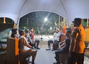 Patroli Malam Gabungan, Polsek Kepulauan Seribu Utara Perkuat Siskamling dan Sosialisasikan Layanan 110