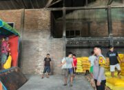 Personel Polsek Aralle Dampingi Pengiriman 10,4 Ton Jagung ke Bulog Polewali Mandar